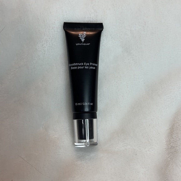 NIB Younique Eye Primer - Picture 2 of 3